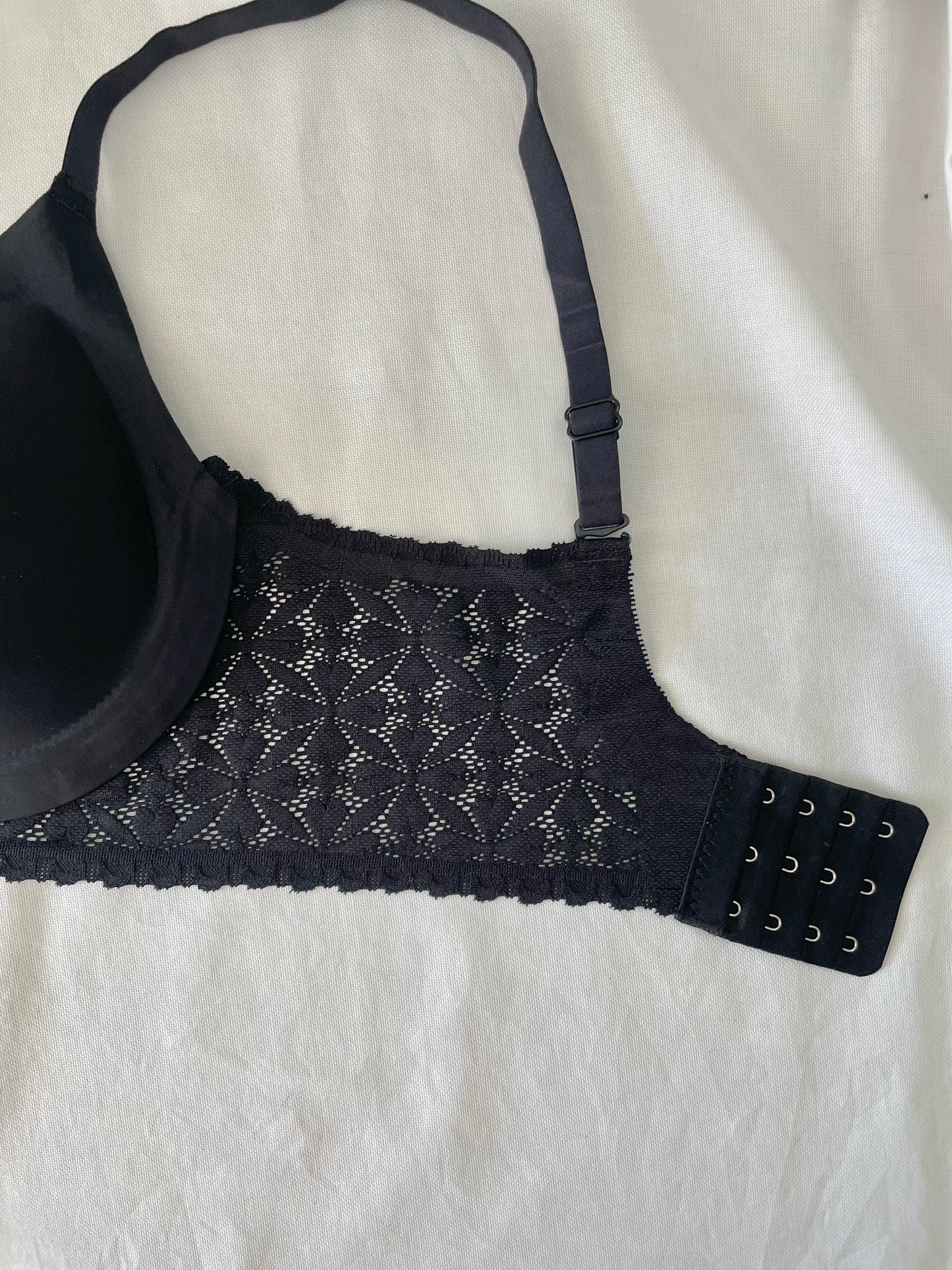 Dalia Bra